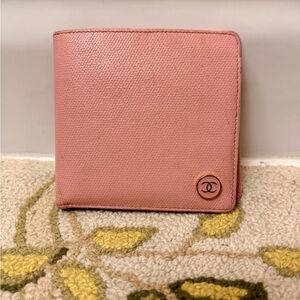 CHANEL Vintage Calfskin Bifold Compact Wallet - Pink